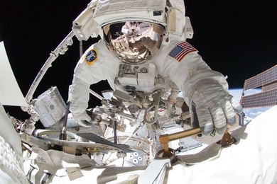 On May 27, the last day for Endeavour spacewalkers, NASA astronaut Greg Chamitoff continued to work on the International Space Station.