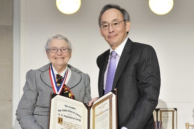 Institute Professor Emerita Mildred Dresselhaus receives the Enrico Fermi Award from Secretary of Energy Steven Chu.