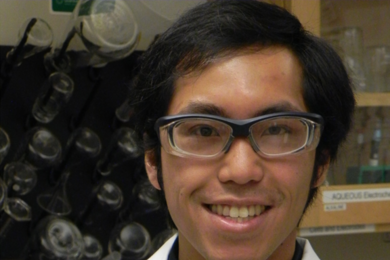 Wesley Hong in the Electrochemical Energy Lab of MIT Professor Yang Shao-Horn.
