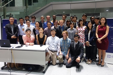 Students from MIT and Hong Kong attended the MIT Kickstart Showcase. 