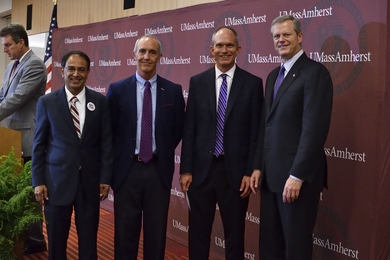 Dignitaries gather at the National Manufacturing Day event held earlier this fall: (l-r) UMass Amherst Chancellor Kumble Subbaswamy, Lincoln Laboratory Microelectronics Laboratory Manager Daniel Pulver, Lincoln Laboratory Quantum Information and Integrated Nanosystems Group leader Paul Juodawlkis, and Massachusetts Governor Charlie Baker.