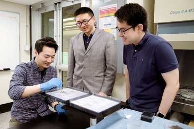From left to right: Yoonho Kim, Xuanhe Zhao, Hyunwoo Yuk