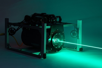 A remotely operated vehicle and undersea terminal emits a coarse acquisition stabilized beam after locking onto another lasercom terminal.