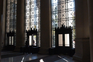 Inside MIT's main entrance, Lobby 7
