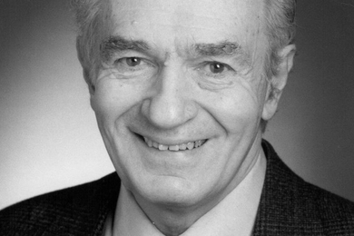 MIT Senior Lecturer Emeritus James Livingston in April 1998