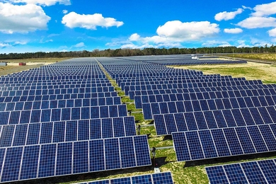Utility-scale photovoltaic arrays are an economic investment across most of the United States when health and climate benefits are taken into account, concludes an analysis by MITEI postdoc Patrick Brown and Senior Lecturer Francis O’Sullivan. Their results show the importance of providing accurate price signals to generators and consumers and of adopting policies that reward installation of sol...